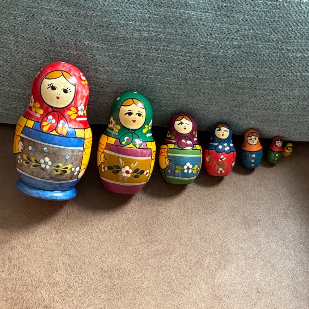 ⚫️Seven Colorful Russian Nesting Dolls Handcrafted, Vintage